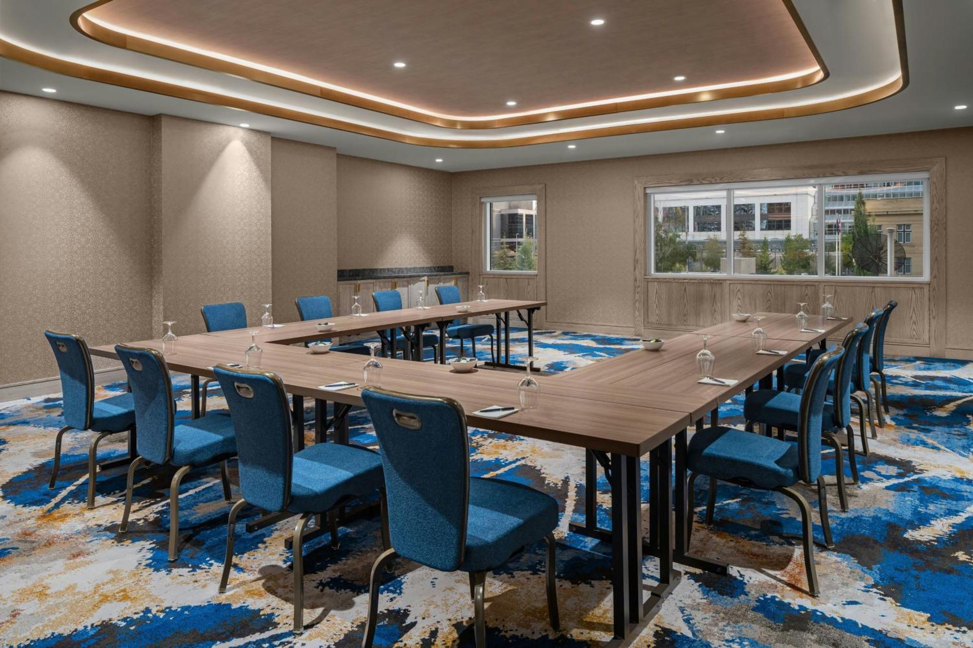 The Dorian, Autograph Collection Hotel คาลการี ภายนอก รูปภาพ